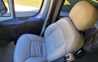 2022 Thor Motor Coach Sequence 20K