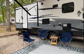 2019 Starcraft Launch Outfitter 27BHU