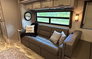 Just Living Our Adventure 2023 Thor Windsport 35M