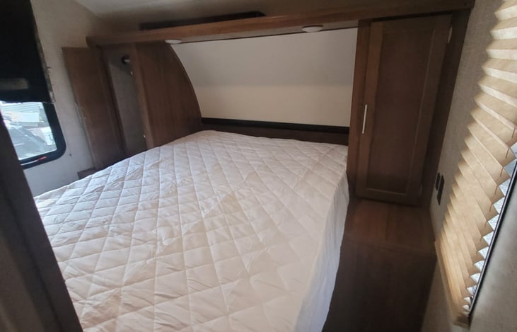 queen bed in master