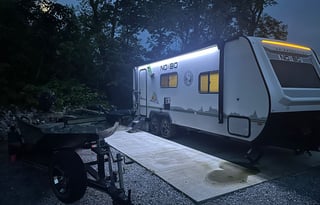 The Labrador Lodge – Pet-Friendly, Off-Grid Camper