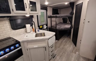 "Glacier" Happy Glamper