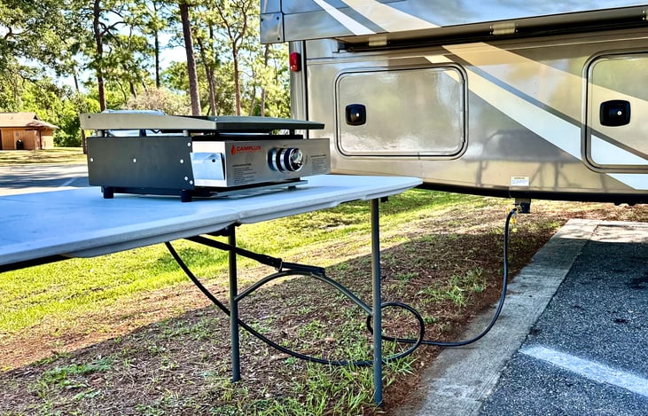 griddle/grill combo, perfect for some hotdogs, burgers or pancakes in the morning.