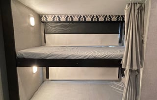 CL 40 - Luxury Vision XL – 2 Baths, Sleeps 6+