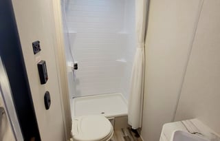 2022 Prime Time RV Avenger 27DBS