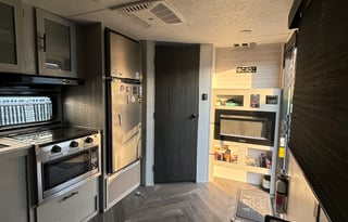 2022 Platinum Toy Hauler