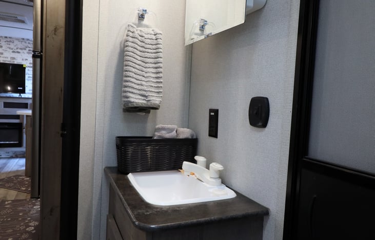 Experience "Joy" with our 2021 Keystone Springdale 282BH
We are excited to work with you! Reach us at http://StoneMountainRVs(dot)com