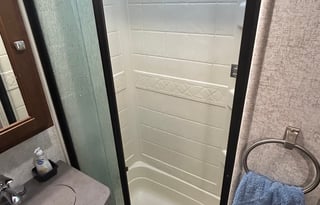 "Neverland" A family friendly 2017 Bunkhouse!