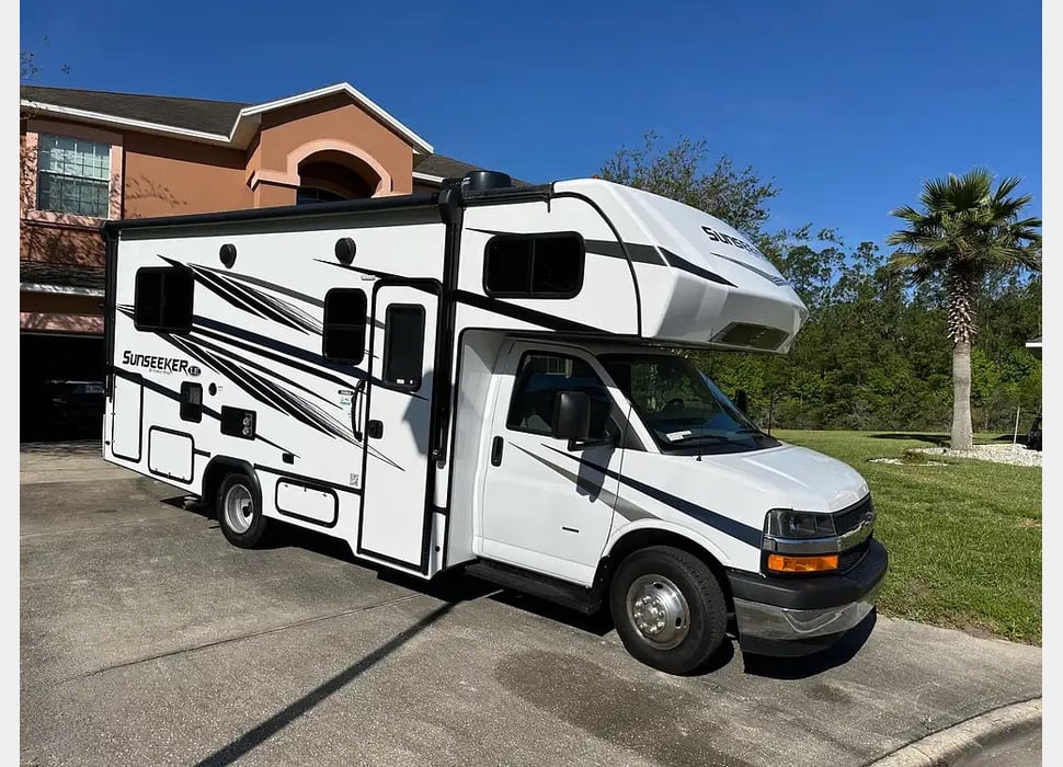 Class C Motor Home rentals in Jacksonville