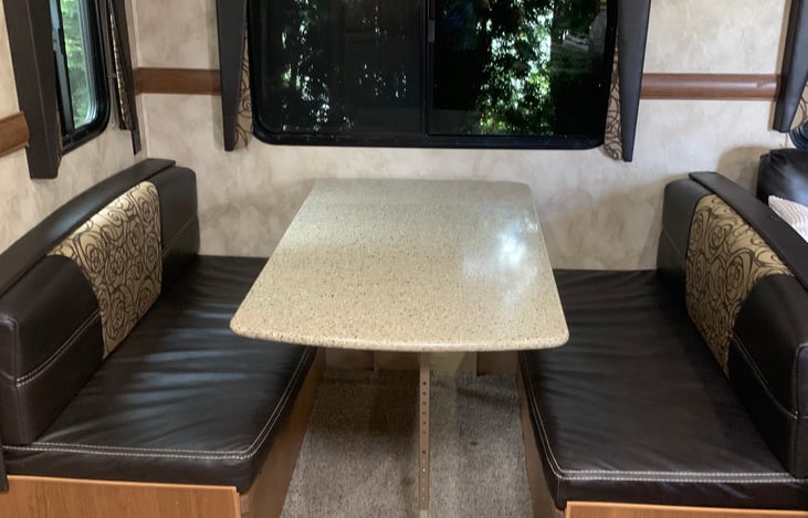 Dinette can be made into a bed