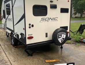 Venture RV Sonic SN170VBH