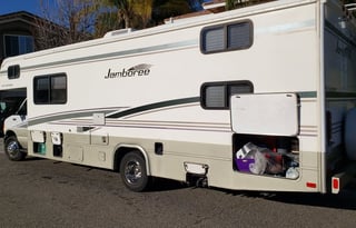 30-Days for $3K w/4-bunks + Queen, couch & table