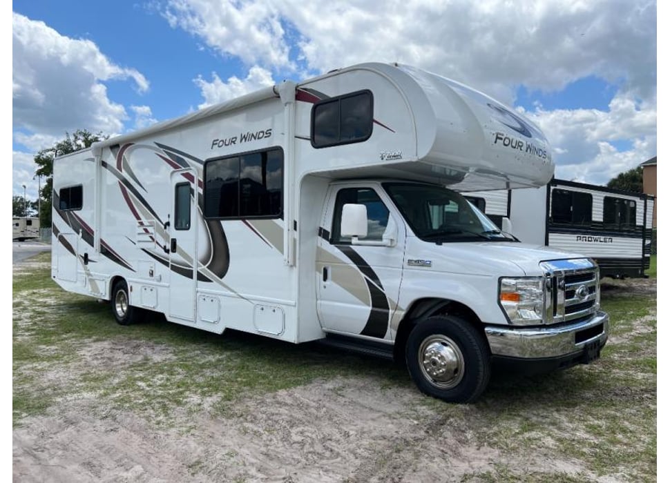 Class C Motor Home rentals in Lutz