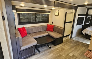 Patrick's 2022 Jayco Jay Feather 24BH(SET-UP ONLY)