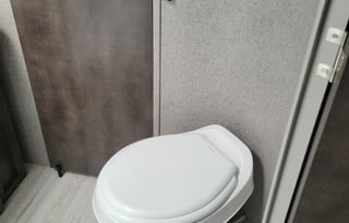 2020 Rockwood Ultra Lite 2608BS - Camp in Luxury!