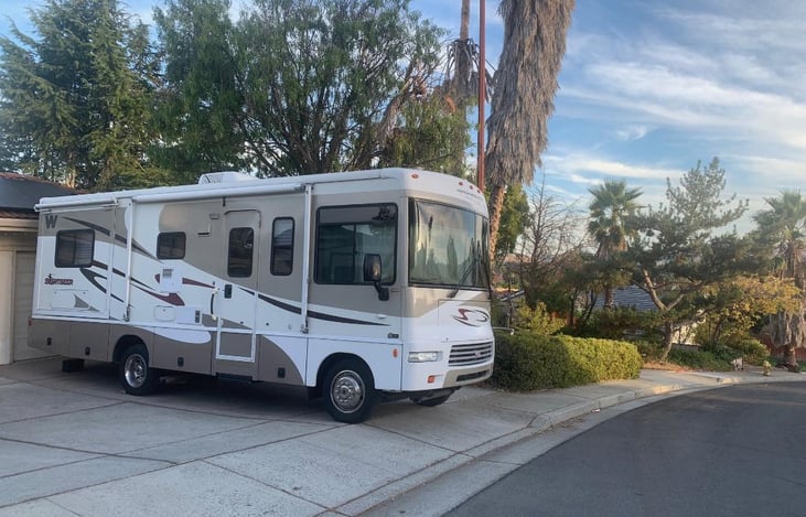 Very good condition and  clean in and out no pet, no smoking and no cooking inside. Easy to drive RV 27' long Winnebago V8 gas engine