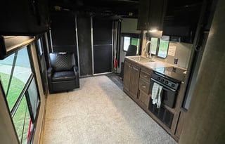 2018 Stryker ST 2313 Half-Ton Towable