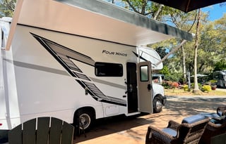 BRAND NEW!! 2025 Thor Four Winds 22B