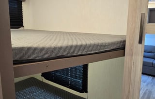 2024 Cruiser Embrace EL285