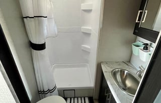 2020 Stratus 321VQB *DELIVERY ONLY*