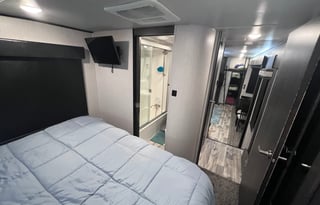 Luxury Road Warrior w/side porch!