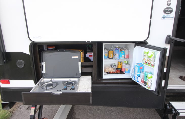 Outdoor gas burners and beer fridge. For your convenience of course ;o)