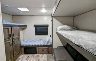 2022 Venture RV SportTrek 320VIK