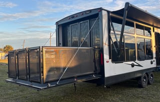 "Orlando" Spacious Mid-Bunk w/ Private Patio