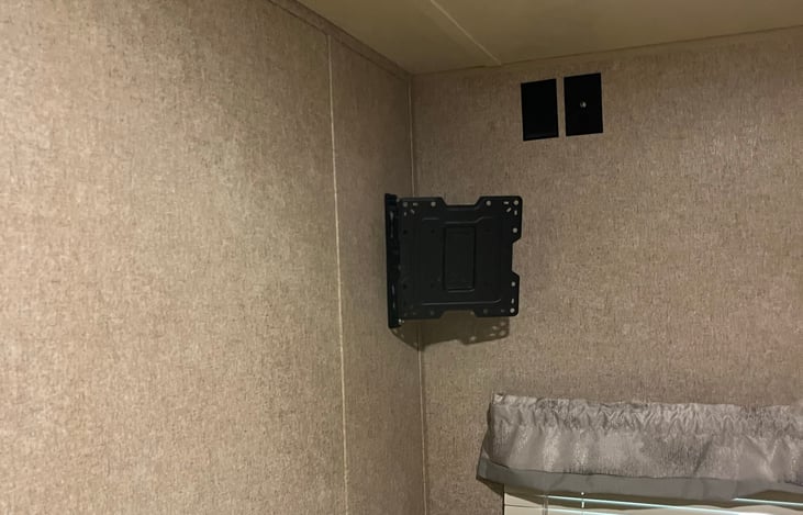 Tv mount in master