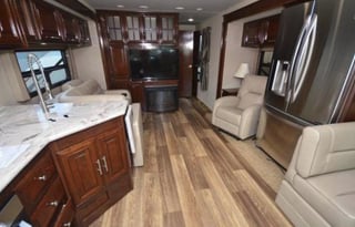 "BEAUTIFUL" 2018 Georgetown 38 ft Luxury RV