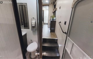 2020 Forest River 5th wheel with washer and dryer