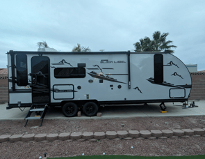 Forest River RV Cherokee Grey Wolf Black Label 23MKBL