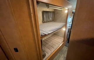 2019 Winnebago Minnie Winnie 31G Bunkhouse