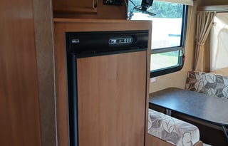 FOSTERS SHOOTING STAR 2013 STARCRAFT LAUNCH