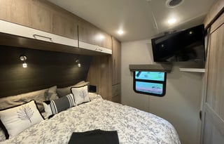 2022 Grand Design 2400BH - Sleeps 8, Pet Friendly