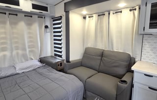 2024 Forest River Arctic Wolf Suite 3660