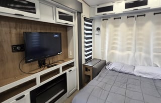 2024 Forest River Arctic Wolf Suite 3660