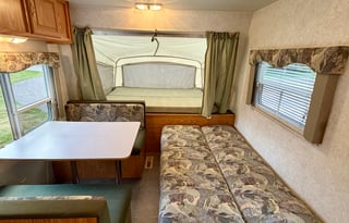 Bunkhouse Camper | Sleeps 8 | Fully Stocked
