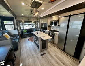 Keystone RV Montana High Country 385BR