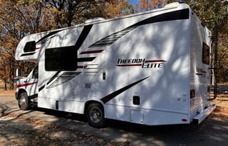 2020 Thor Motor Coach Axis 24.1