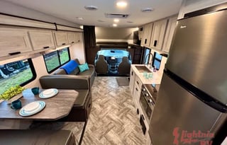 Forest River Sunseeker LE Model 2850SLE Motorhome