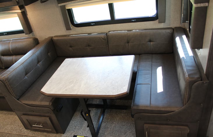 Kitchen Table with U Shaped Seating (View2)