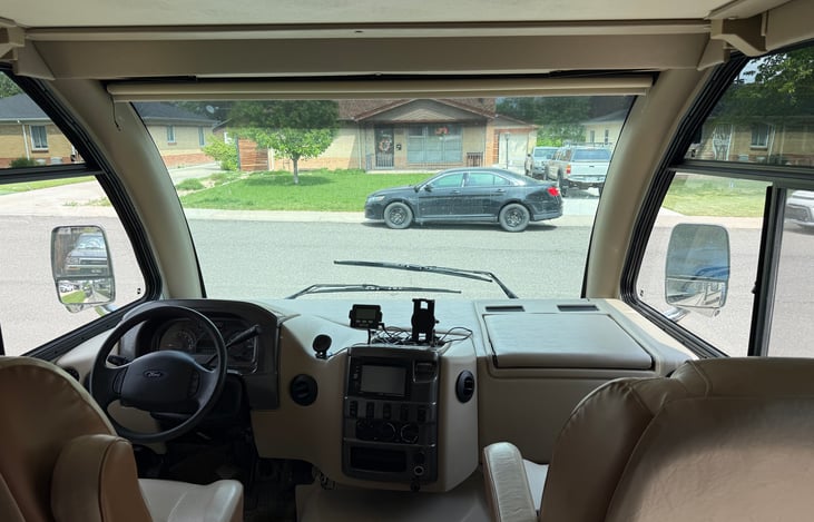 Cockpit. Comfy captains chairs can be swiveled when parked.