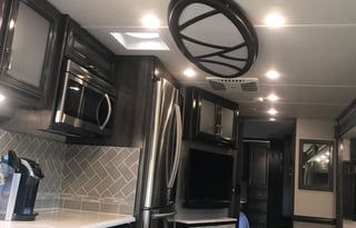 2019 fleetwood southwind 35k sleeps 8