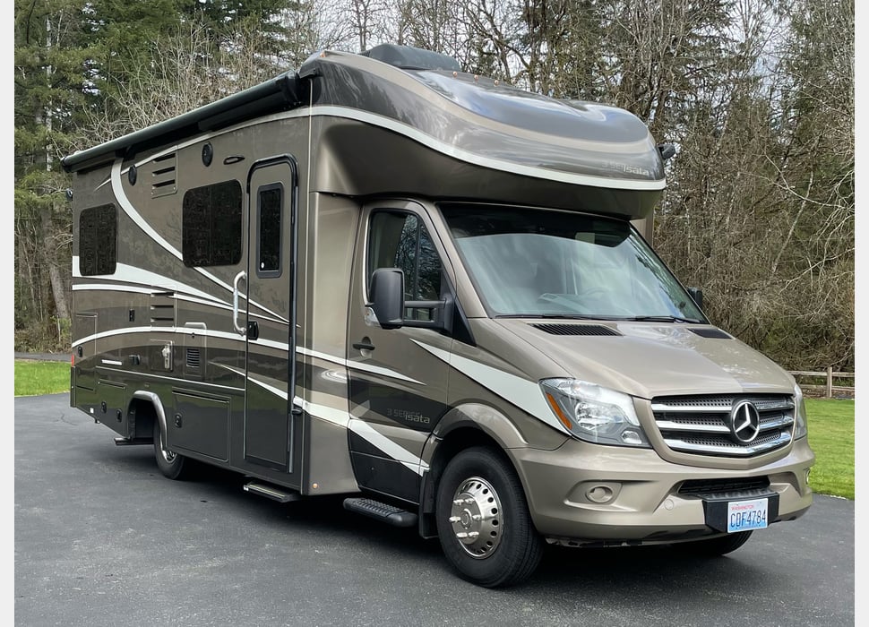 Class C Motor Home rentals in Eugene