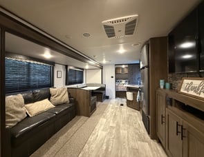 Prime Time RV Avenger 27DBS
