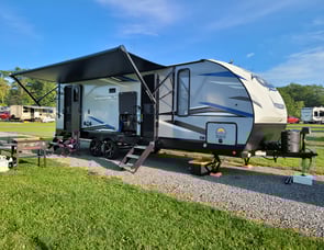 Forest River RV Cherokee Alpha Wolf 26DBH-L