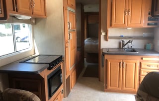 2009 Weekend Warrior Ulta Lite 30'