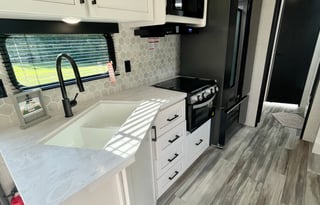 *BRAND NEW* 2025 Jayco - KING BED