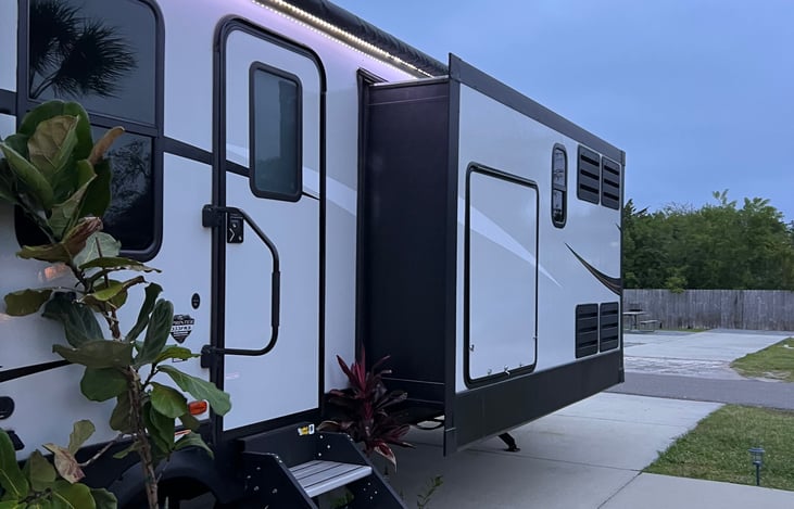 Marsh Rvl beachy keystone RV w/ marsh view | RVshare